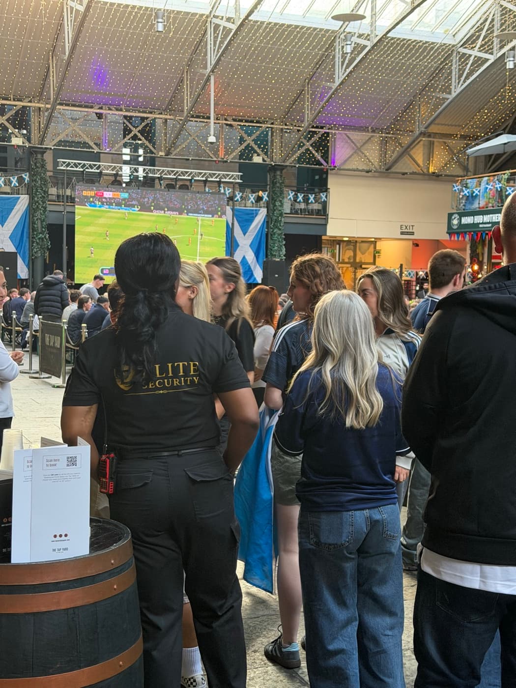 Crowd management at a sports fan-zone